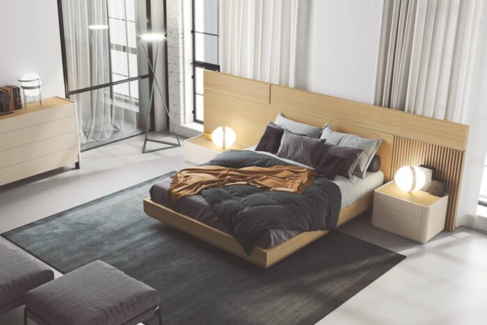 Chambre épurée contemporaine avec lit double par Story